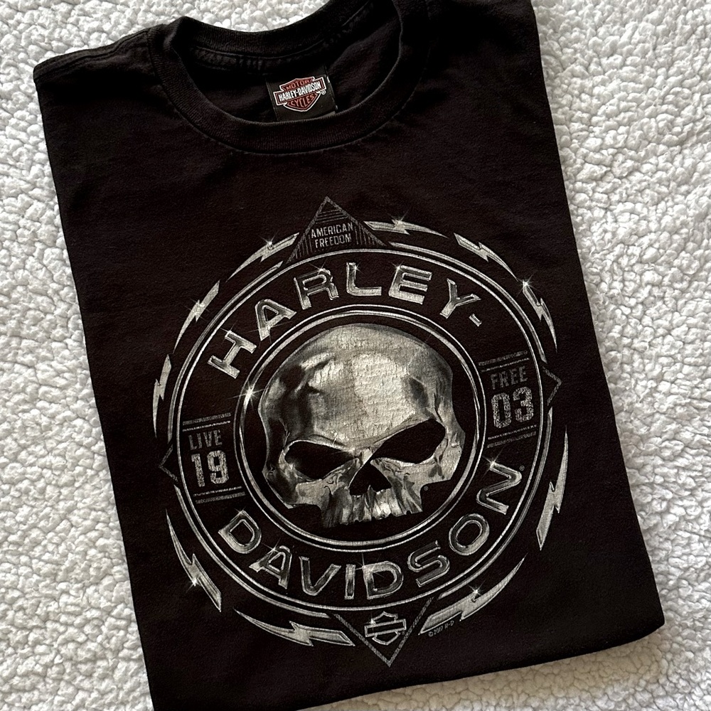 Harley Davidson black skull live free 1903 moto sport Kingston Ontario Canada L